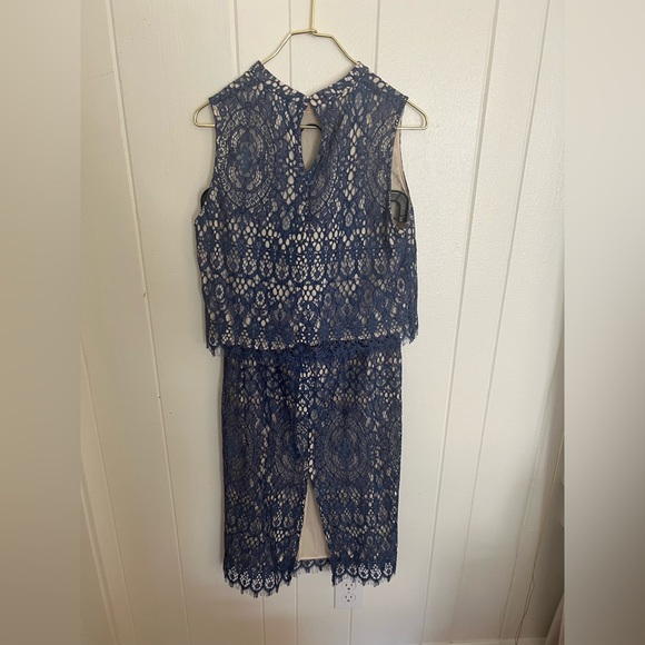 Awesome set from Anthropologie. Seen worn kept is brand. Size 4. Lace. Crop top - Picture 4 of 4